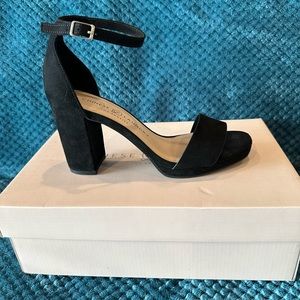 Chinese Laundry Teri Sandal Sz 6